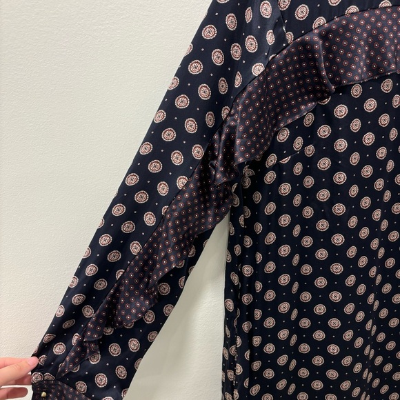 Banana Republic 100% Silk Foulard Long Sleeve Shift Mini Dress Blue Red Ruffle - Picture 7 of 15